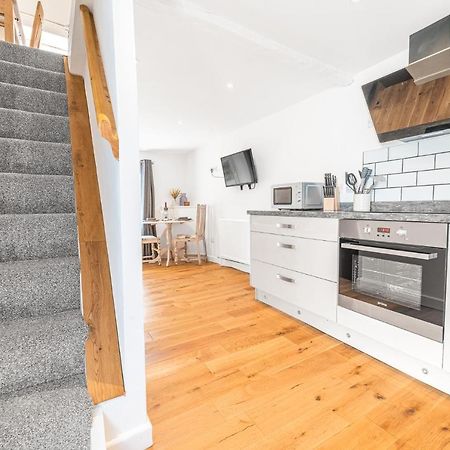 The Black Dog Apartment Dalton in Furness Luaran gambar