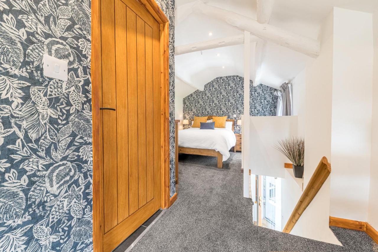 The Black Dog Apartment Dalton in Furness Luaran gambar