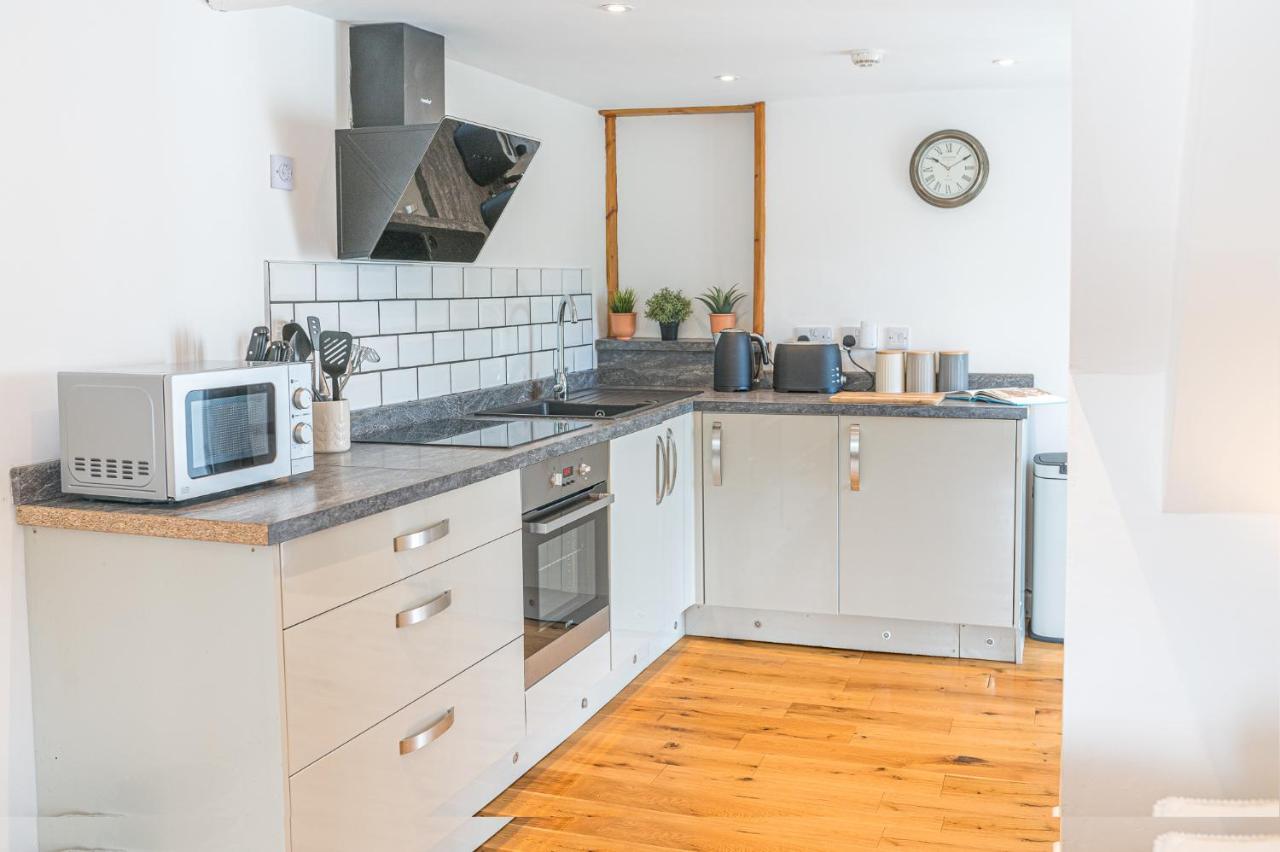 The Black Dog Apartment Dalton in Furness Luaran gambar